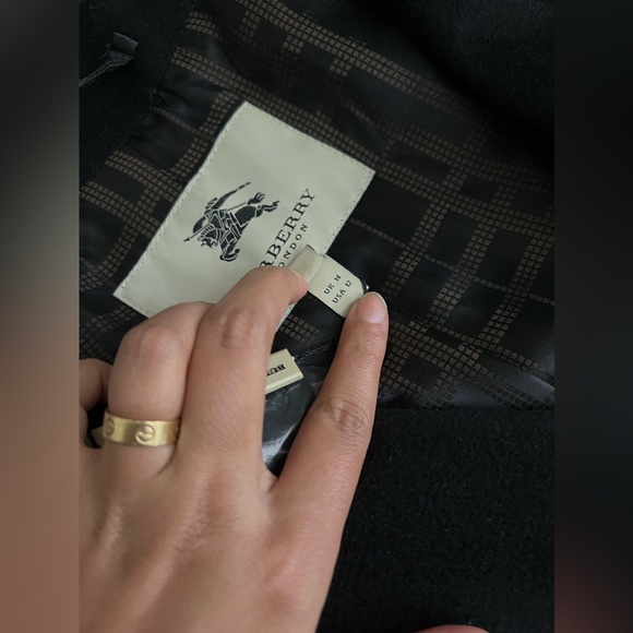 Burberry woolen coat usa large also fit medium - Picture 6 of 15